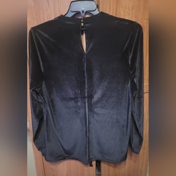 NWOT Lane Bryant ribbed velvet blouse with low cut v neck and collar 18/20 - Picture 5 of 6
